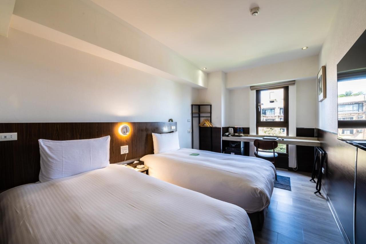 Hub Hotel - Songshan Airport Branch ไทเป ภายนอก รูปภาพ