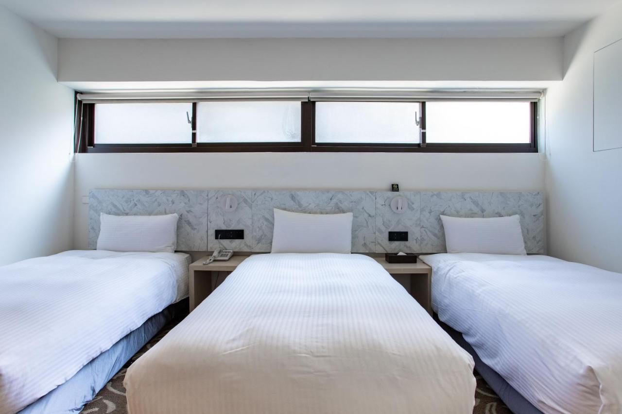 Hub Hotel - Songshan Airport Branch ไทเป ภายนอก รูปภาพ