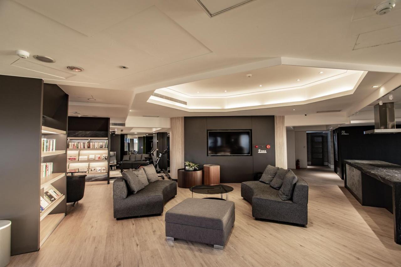 Hub Hotel - Songshan Airport Branch ไทเป ภายนอก รูปภาพ