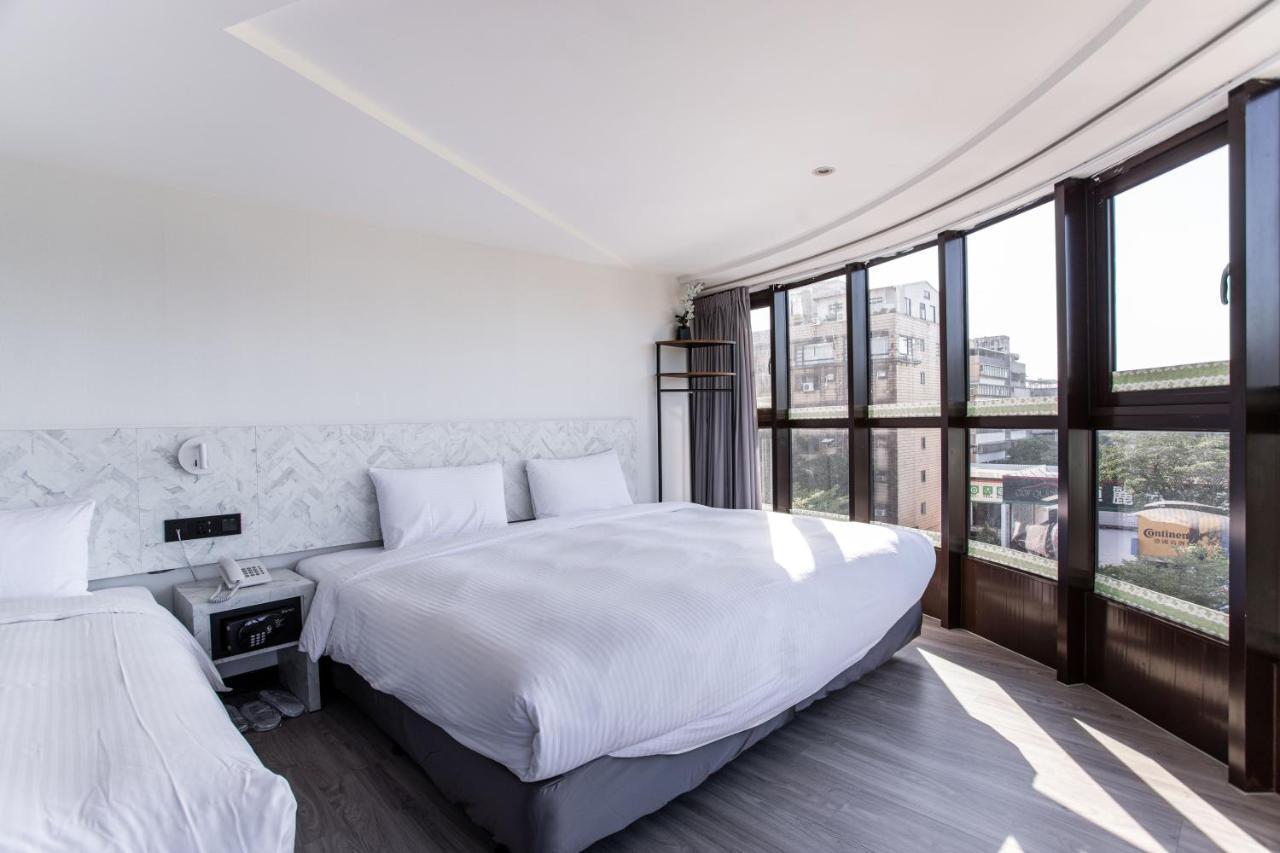 Hub Hotel - Songshan Airport Branch ไทเป ภายนอก รูปภาพ