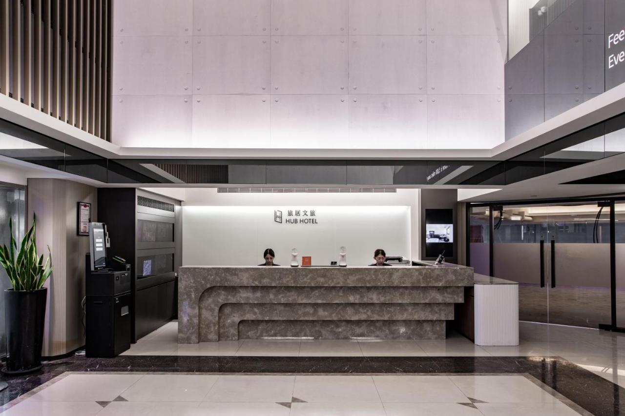 Hub Hotel - Songshan Airport Branch ไทเป ภายนอก รูปภาพ