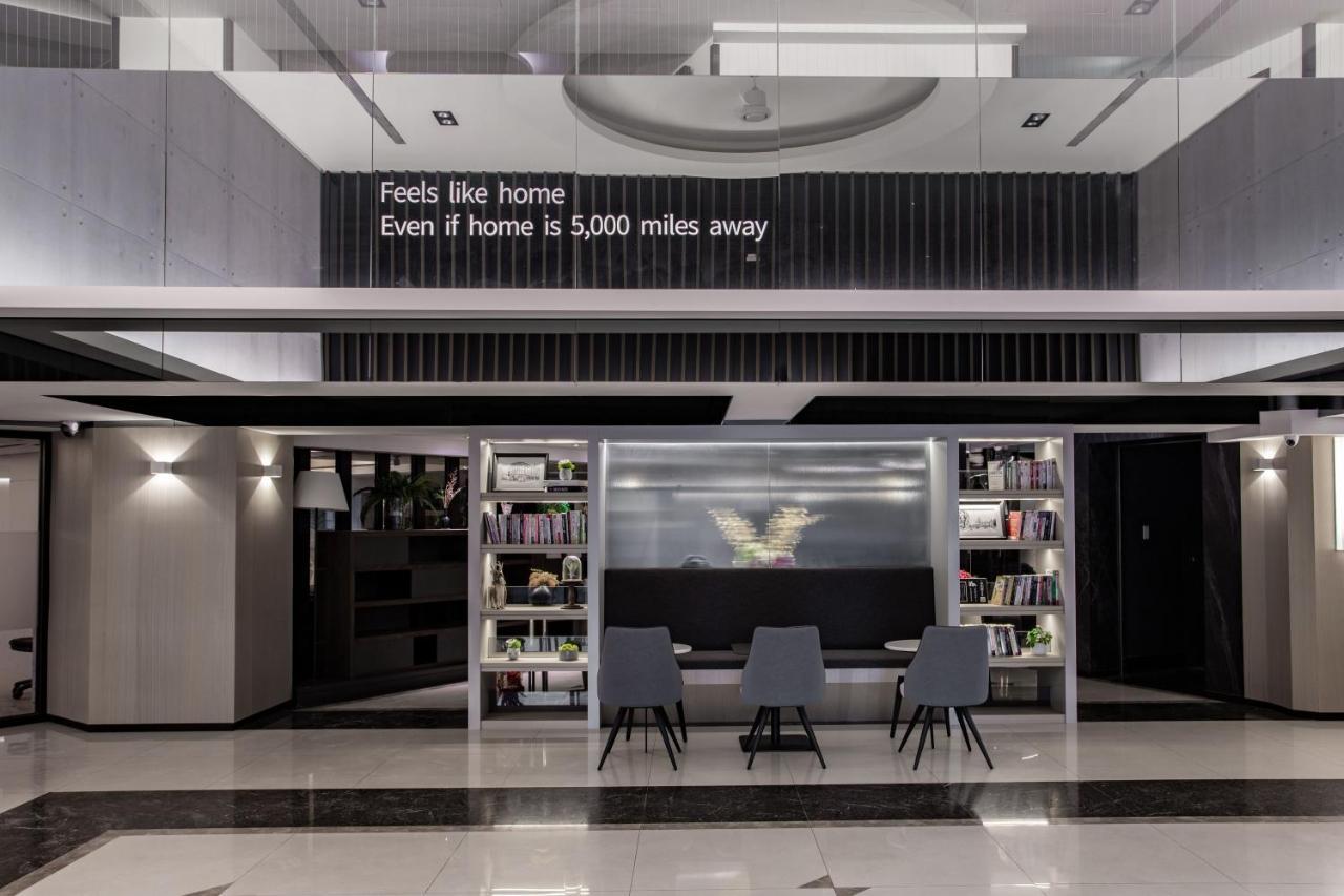 Hub Hotel - Songshan Airport Branch ไทเป ภายนอก รูปภาพ