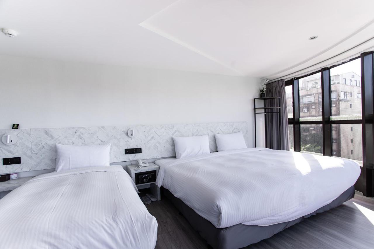 Hub Hotel - Songshan Airport Branch ไทเป ภายนอก รูปภาพ