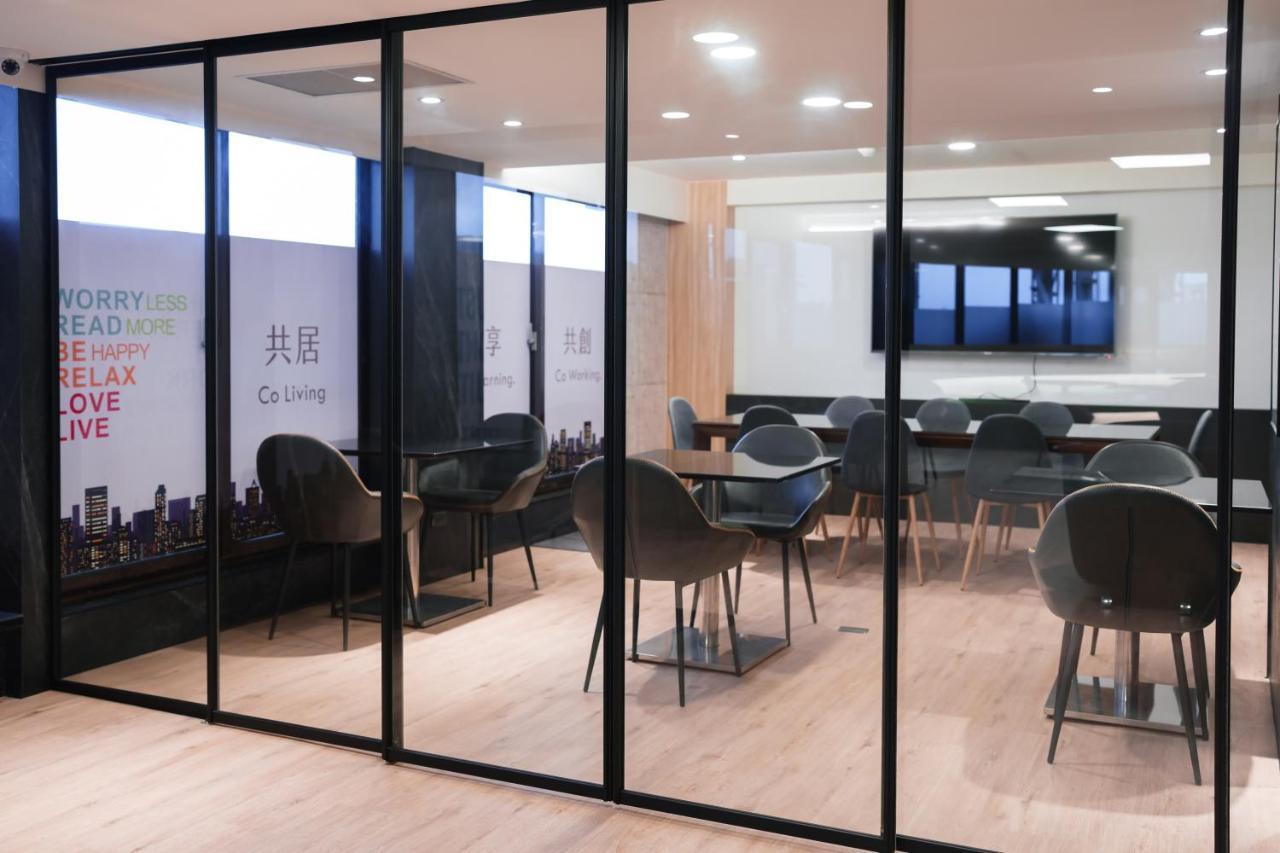 Hub Hotel - Songshan Airport Branch ไทเป ภายนอก รูปภาพ